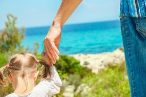 Vacaciones de verano y divorcio: cómo organizar la custodia sin conflictos